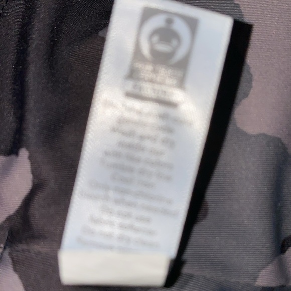 Athleta Women XL‎ Supersonic 7/8 Workout Running Tight Leggings Camo Lightning - Picture 7 of 12